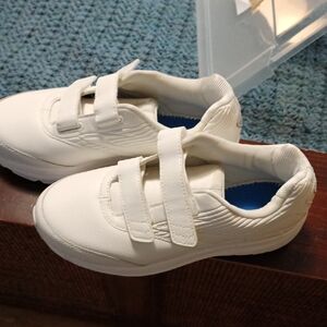 Brooks White Velcro Sneakers